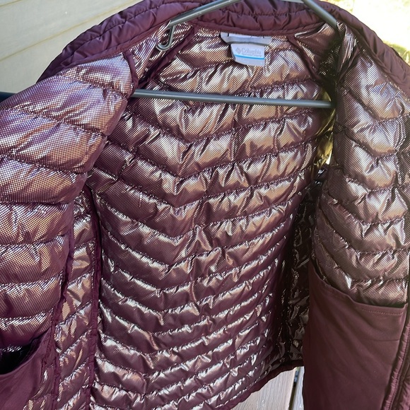 COLUMBIA WOMEN’S OMNI HEAT BURGUNDY ZIP UP VEST WITH POCKETS SIZE LARGE - Picture 5 of 10